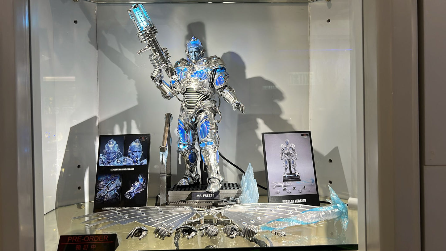 Preorderš„Hot Toys MMS800 Batman & Robin 1/6th scale Mr. Freeze Collectible Figure (Deluxe Version)