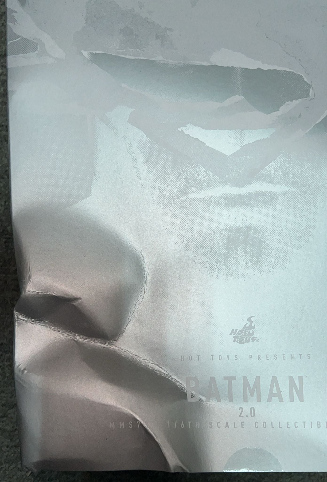 READY🔥Hot Toys MMS731 Batman v Superman: Dawn of Justice - 1/6th scale Batman (2.0) Collectible Figure (Regular Version)