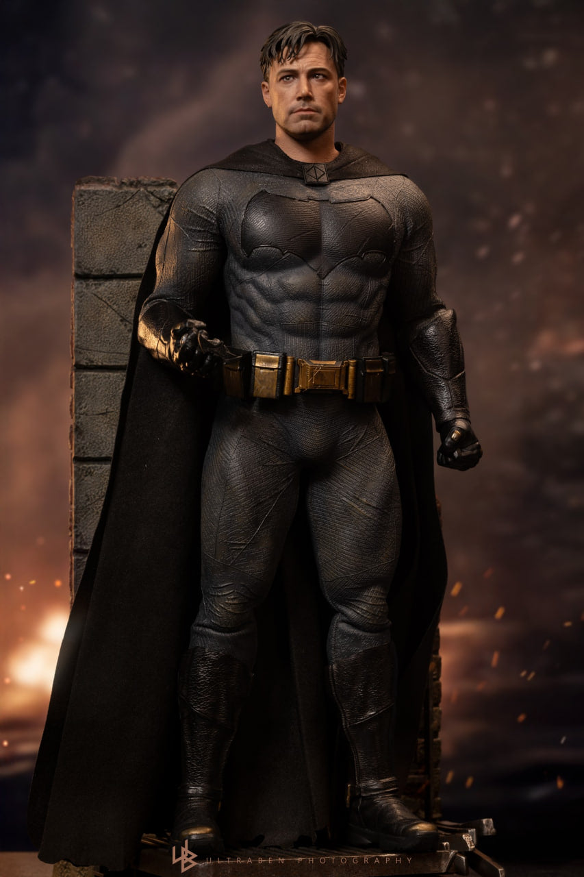 READY🔥Hot Toys MMS732 Batman v Superman: Dawn of Justice - 1/6th scale Batman (2.0) Collectible Figure (Deluxe Version)