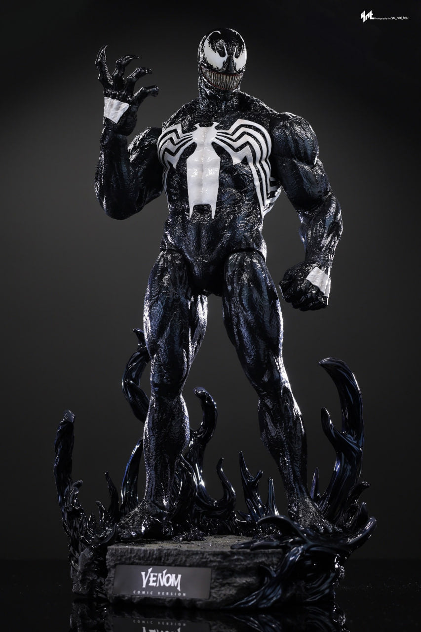 READY🔥Hot Toys CMS023 Marvel Comics Venom 1/6th Scale Collectible Figure
