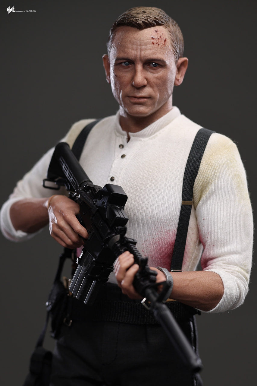 READY🔥Hot Toys MMS804 No Time To Die 1/6th scale James Bond (Commando Outfit) Collectible Figure