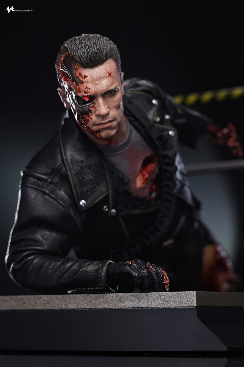 🔥Hot Toys DX46 Terminator 2: Judgment Day T-800 (Battle Damaged Version 2.0) 1/6th scale Collectible Figure
