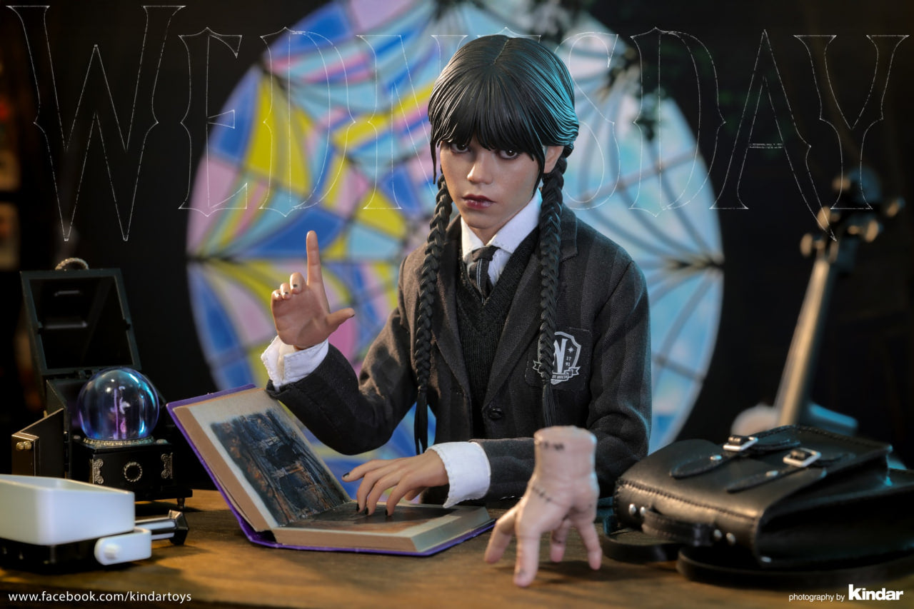 READY🔥Hot Toys TMS135 Wednesday - 1/6th scale Wednesday Collectible Figure