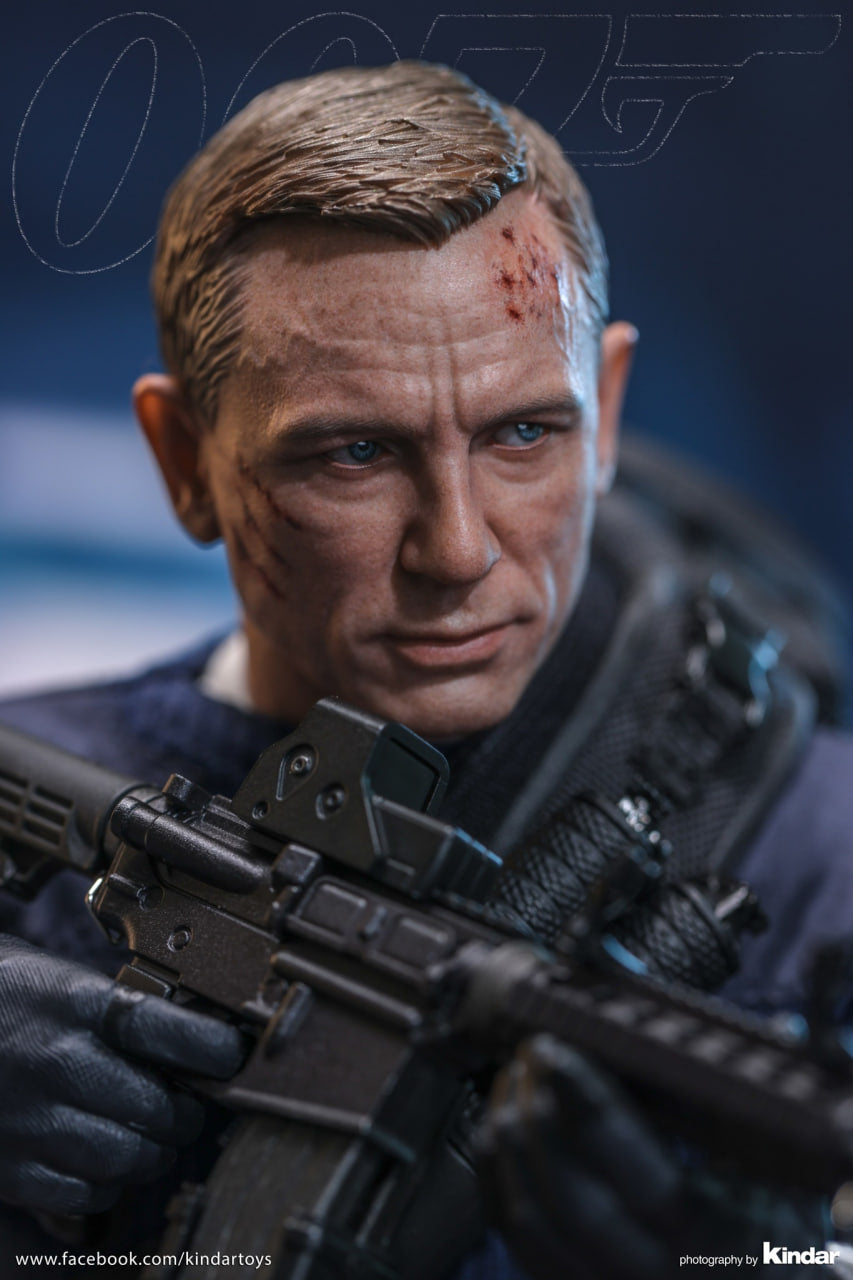 READY🔥Hot Toys MMS804 No Time To Die 1/6th scale James Bond (Commando Outfit) Collectible Figure