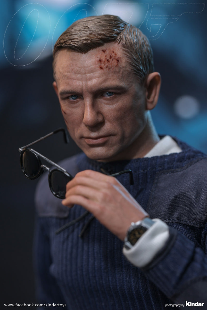 READY🔥Hot Toys MMS804 No Time To Die 1/6th scale James Bond (Commando Outfit) Collectible Figure