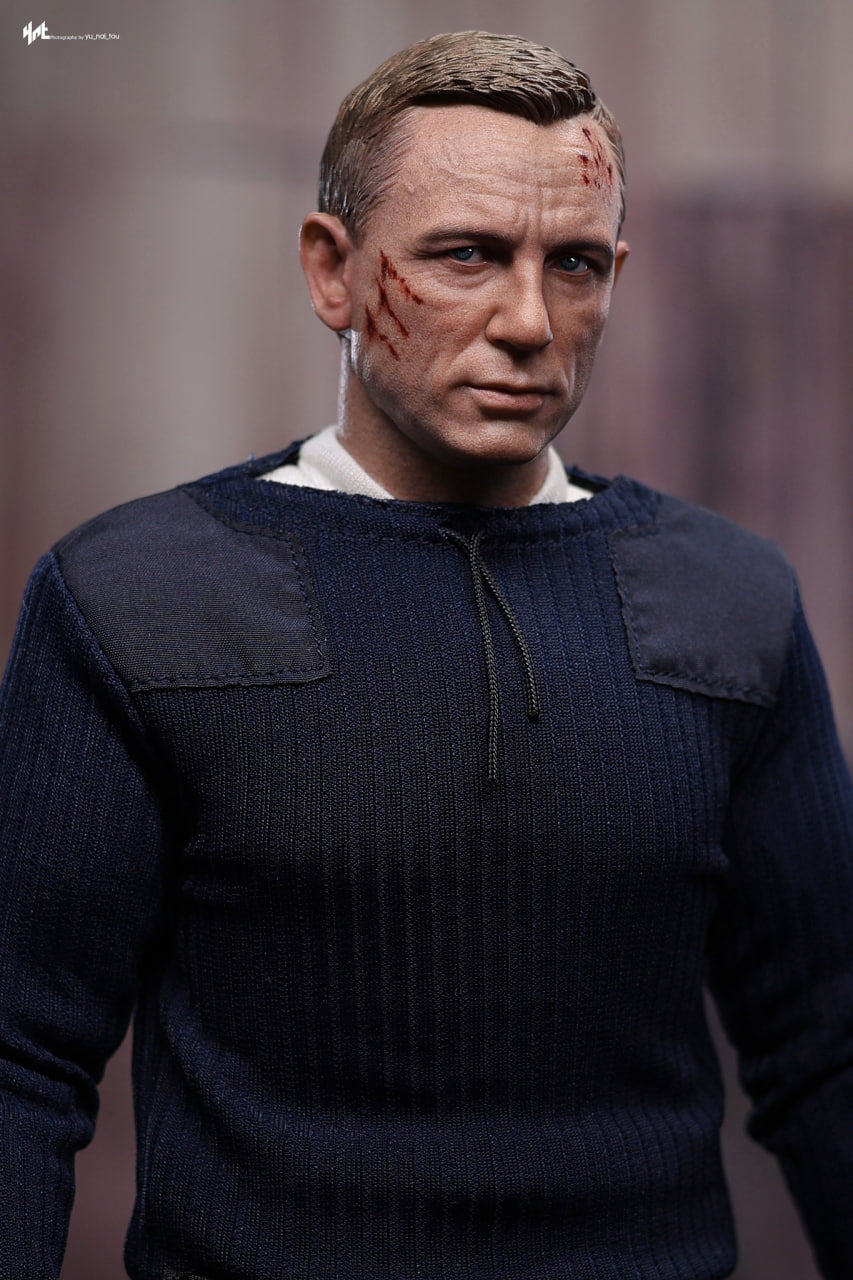 READY🔥Hot Toys MMS804 No Time To Die 1/6th scale James Bond (Commando Outfit) Collectible Figure