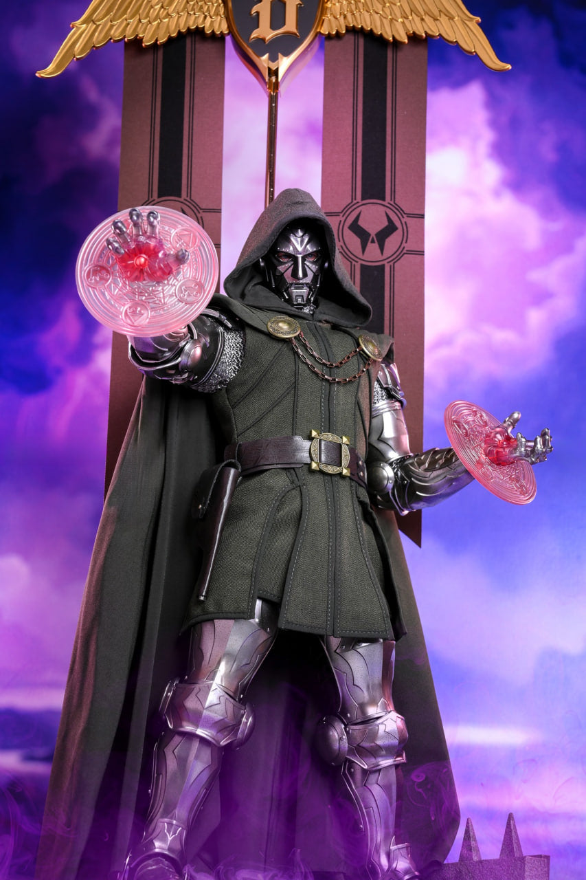 READY🔥Hot Toys CMS022B Marvel Comics 1/6th Scale Doctor Doom Collectible Figure Special Edition