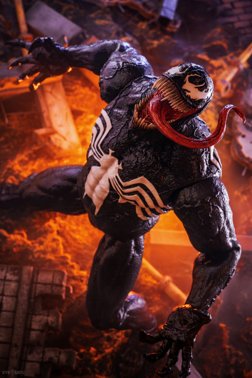 READY🔥Hot Toys CMS023 Marvel Comics Venom 1/6th Scale Collectible Figure