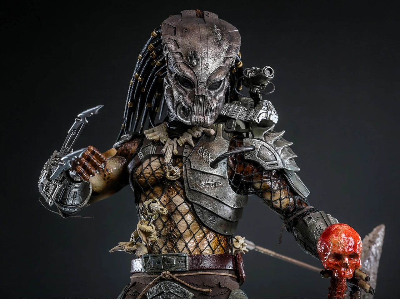 Preorder🔥Hot Toys MMS817 Predator Predator (2.0) 1/6th scale Collectible Figure (Deluxe Version)