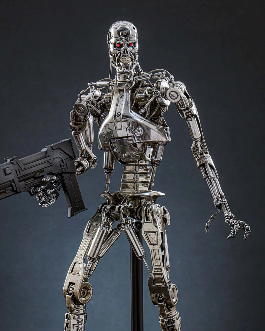Preorder🔥Hot Toys MMS840D77 Terminator 2: Judgement Day Diecast Endoskeleton (Battle Damaged) 1/6 scale Collectible Figure