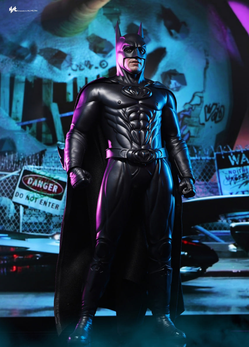 READY🔥Hot Toys MMS786 Batman & Robin 1/6th scale Batman