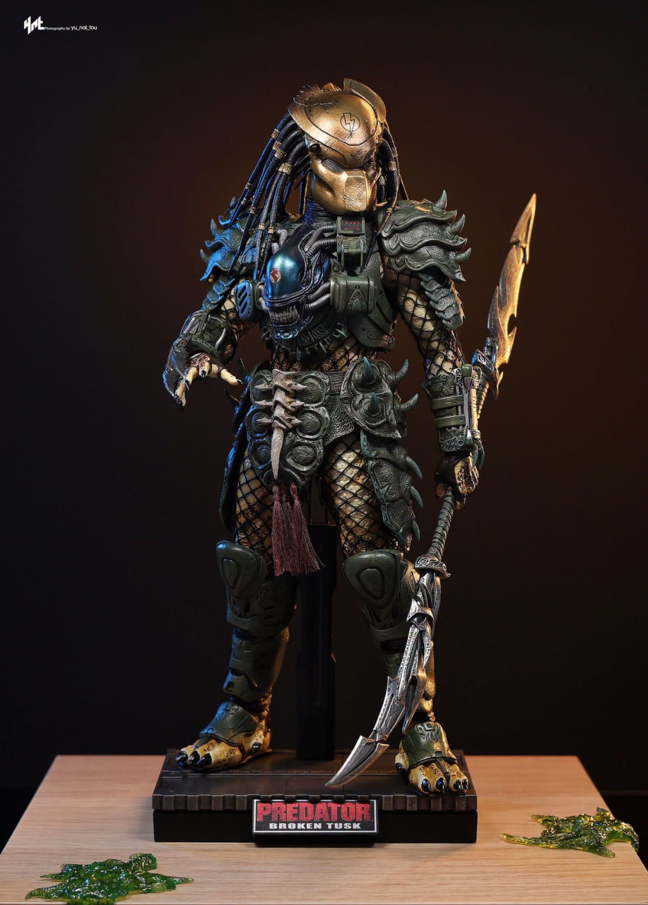 READY🔥Hot Toys CMS029B Predator 1/6th scale Broken Tusk Predator (Special Edition)