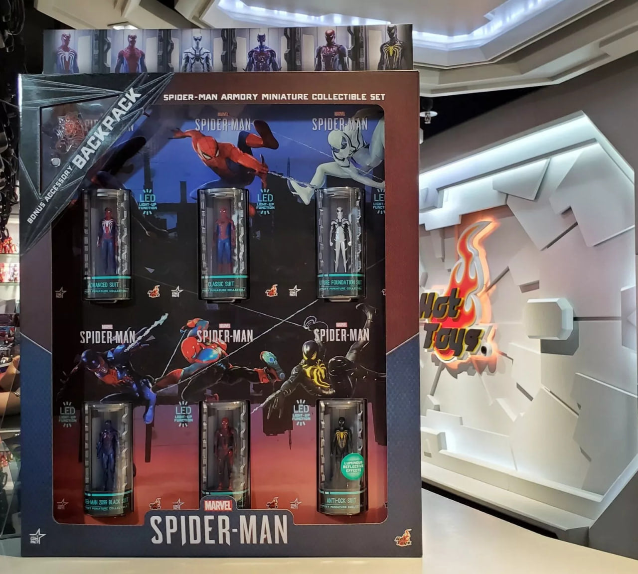🔥Hot Toys Miniature Figure VGMC008 Marvel's Spider-Man Armory Collectible Set NEW