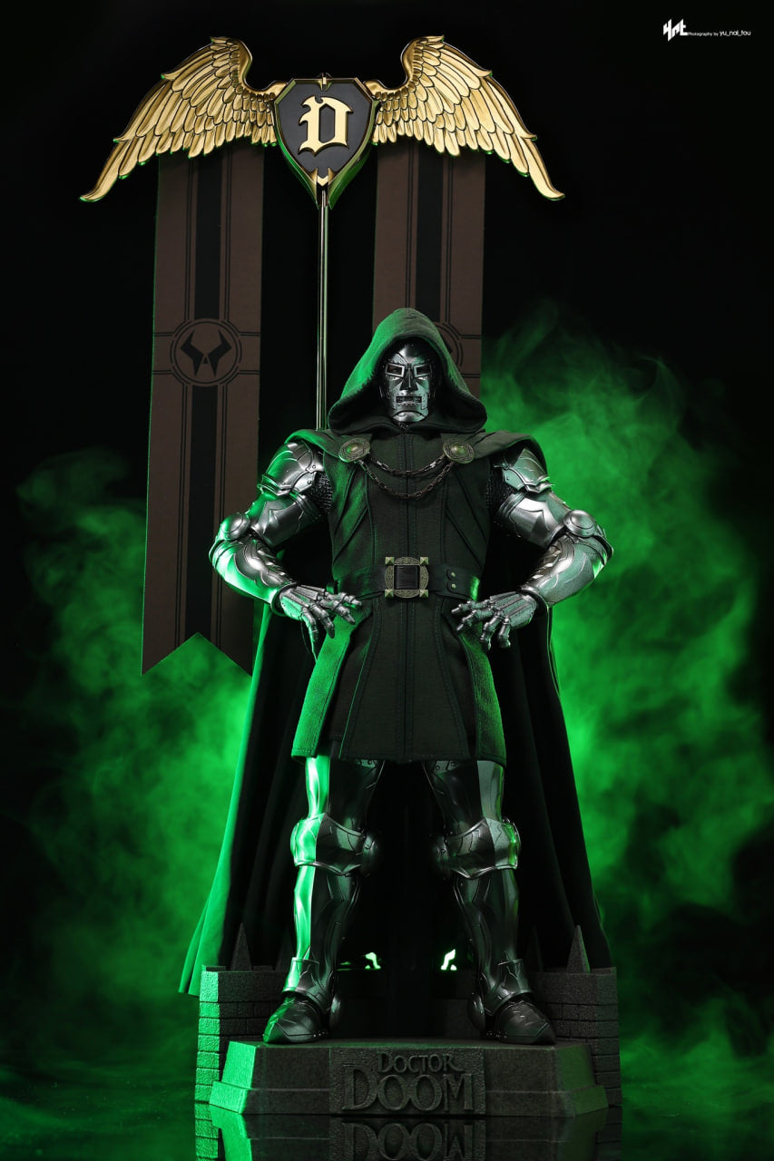READY🔥Hot Toys CMS022B Marvel Comics 1/6th Scale Doctor Doom Collectible Figure Special Edition