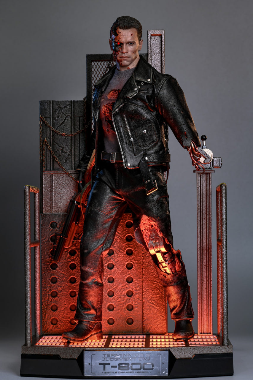 🔥Hot Toys DX46 Terminator 2: Judgment Day T-800 (Battle Damaged Version 2.0) 1/6th scale Collectible Figure