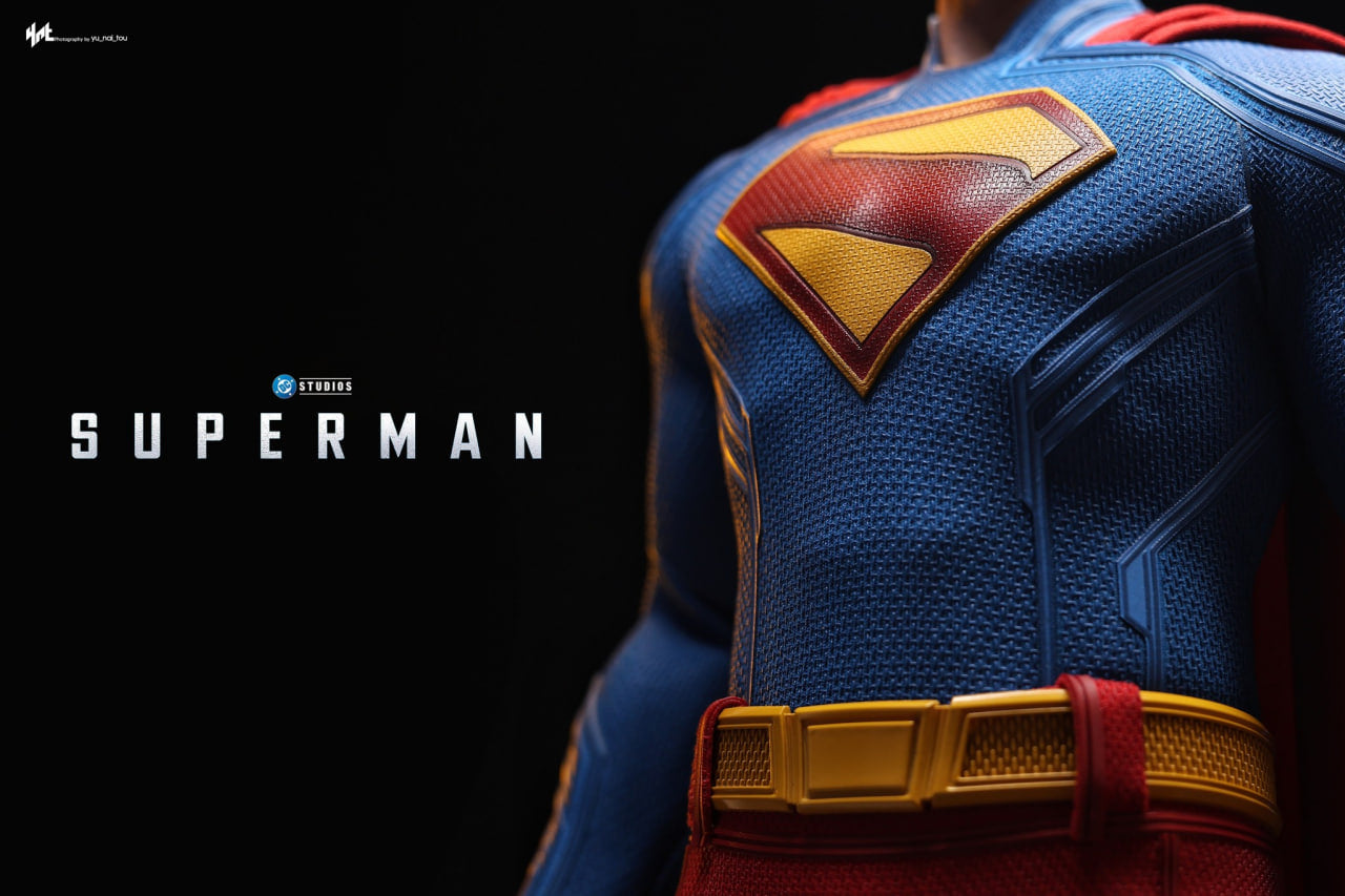 🔥Hot Toys MMS812 Superman 1/6th Scale Superman & Krypto Collectible Set