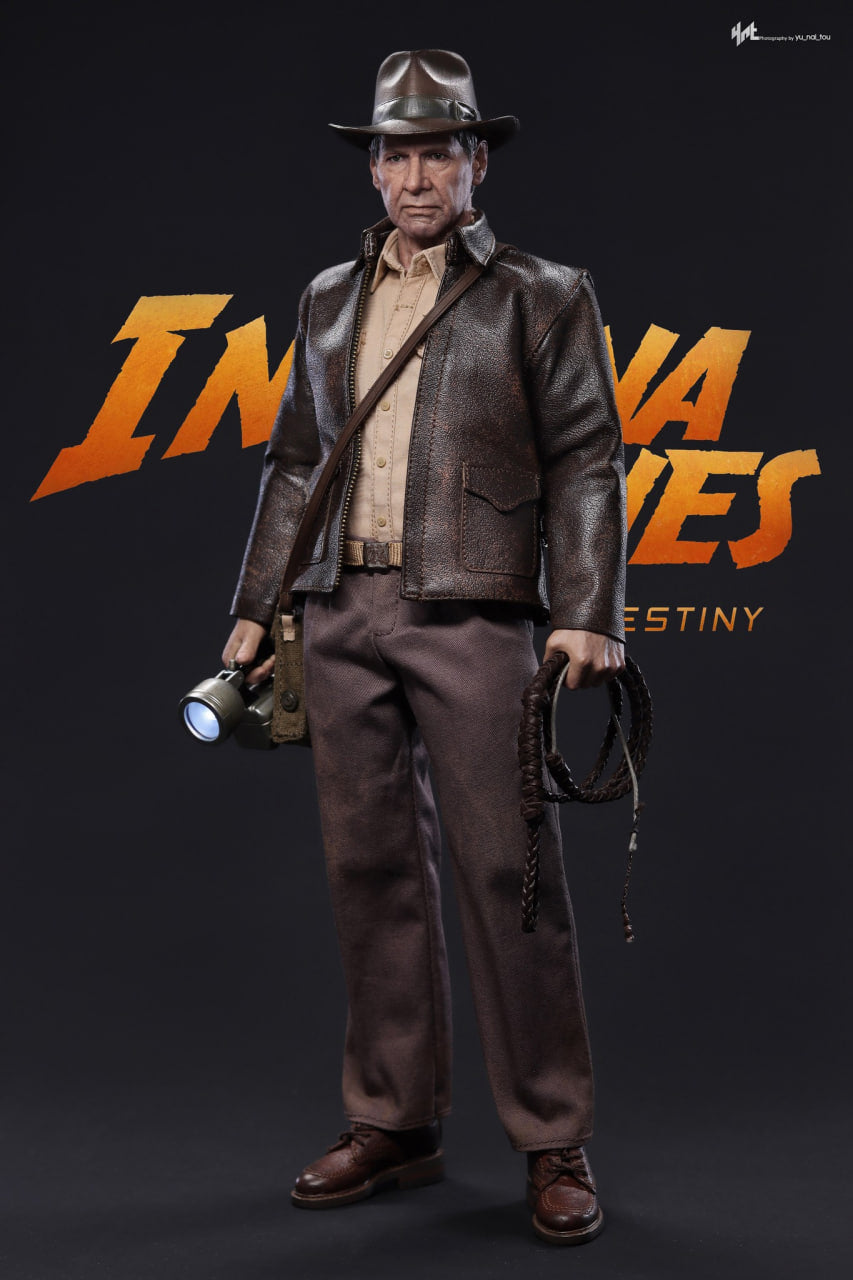 READY🔥Hot Toys MMS717 Indiana Jones and the Dial of Destiny – Indiana Jones (Deluxe Version)