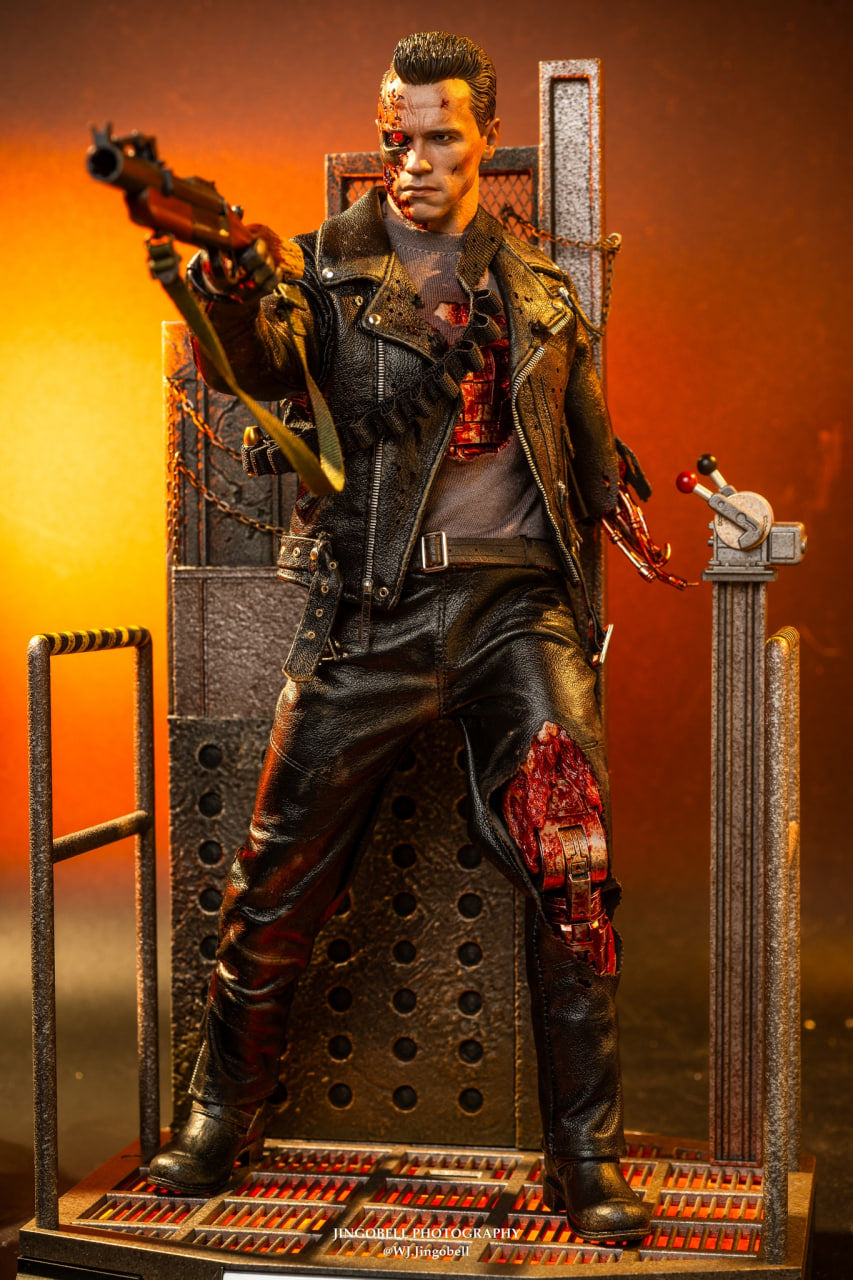 🔥Hot Toys DX46 Terminator 2: Judgment Day T-800 (Battle Damaged Version 2.0) 1/6th scale Collectible Figure