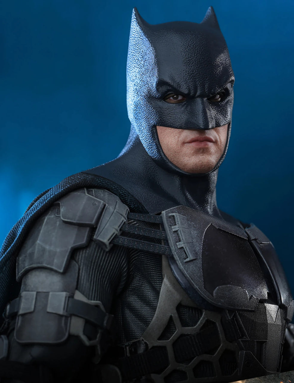 READY🔥Hot Toys MMS703 The Flash – Batman 1/6 Scale Collectible Figure