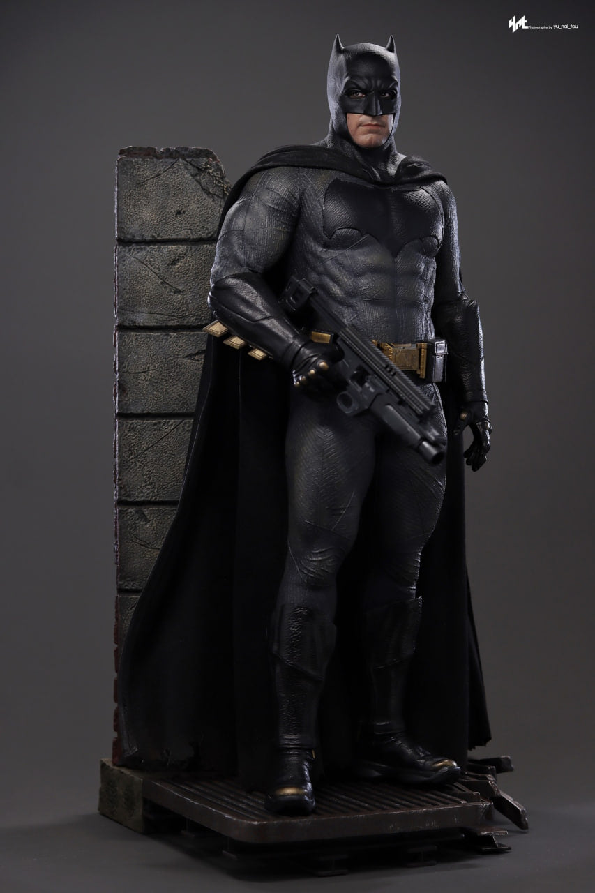 READY🔥Hot Toys MMS732 Batman v Superman: Dawn of Justice - 1/6th scale Batman (2.0) Collectible Figure (Deluxe Version)