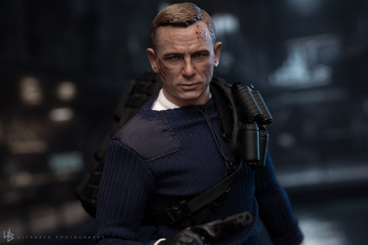 READY🔥Hot Toys MMS804 No Time To Die 1/6th scale James Bond (Commando Outfit) Collectible Figure