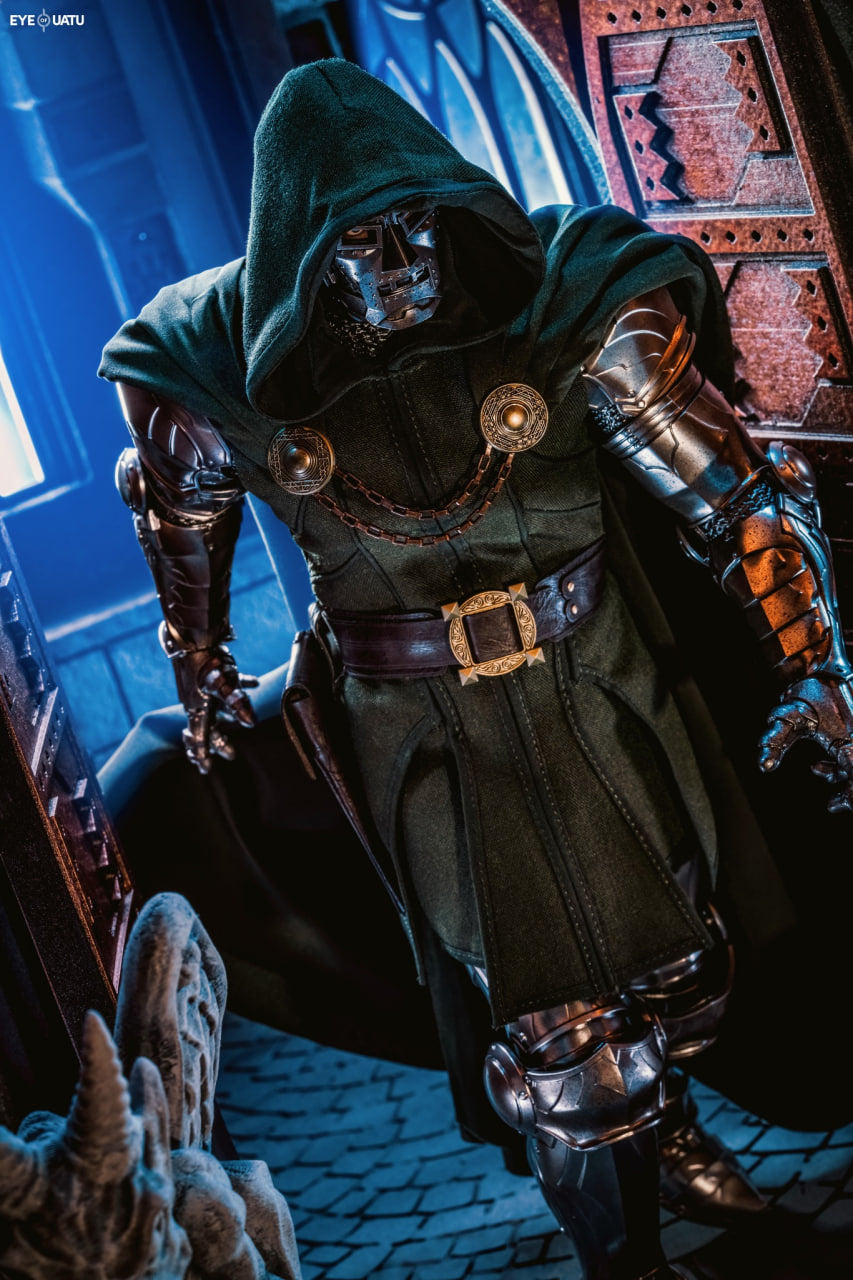READY🔥Hot Toys CMS022B Marvel Comics 1/6th Scale Doctor Doom Collectible Figure Special Edition
