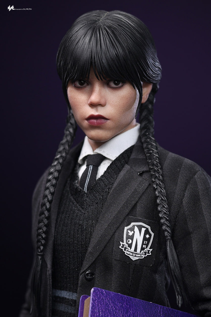 READY🔥Hot Toys TMS135 Wednesday - 1/6th scale Wednesday Collectible Figure