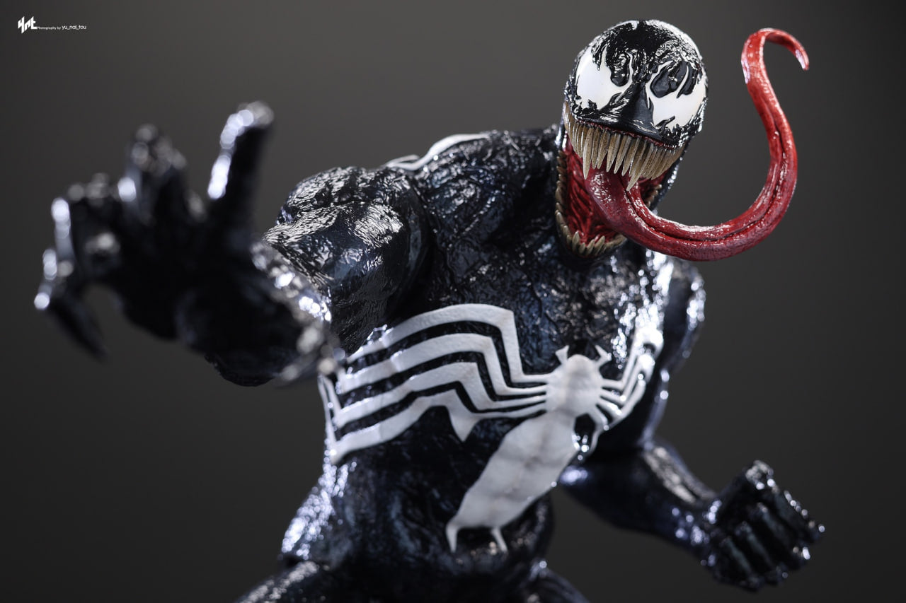 READY🔥Hot Toys CMS023 Marvel Comics Venom 1/6th Scale Collectible Figure
