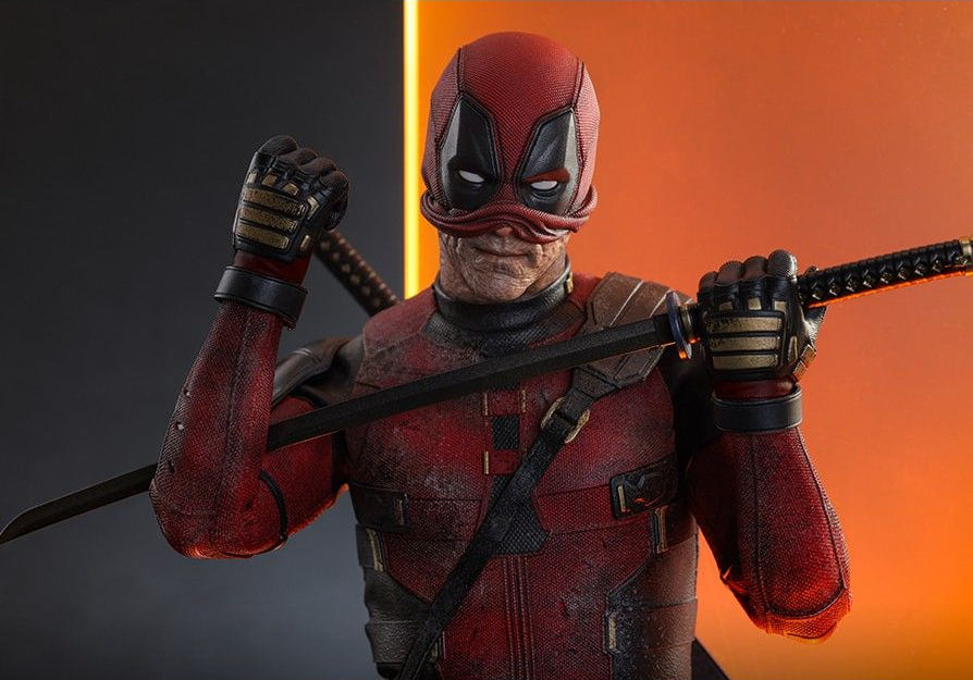 Pre-Owned🔥Hot Toys MMS782 Deadpool & Wolverine 1/6th scale Deadpool (Battling Version) Collectible Figure