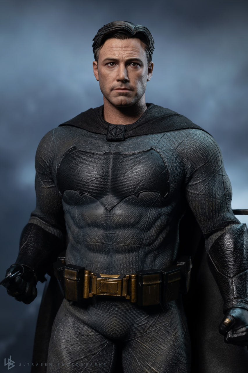 READY🔥Hot Toys MMS732 Batman v Superman: Dawn of Justice - 1/6th scale Batman (2.0) Collectible Figure (Deluxe Version)