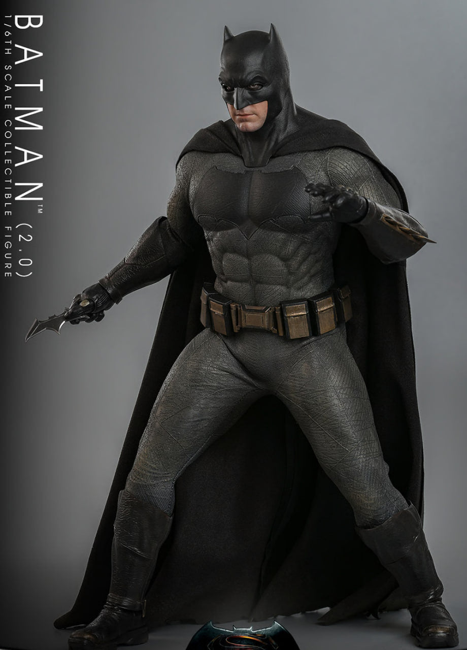 READY🔥Hot Toys MMS731 Batman v Superman: Dawn of Justice - 1/6th scale Batman (2.0) Collectible Figure (Regular Version)