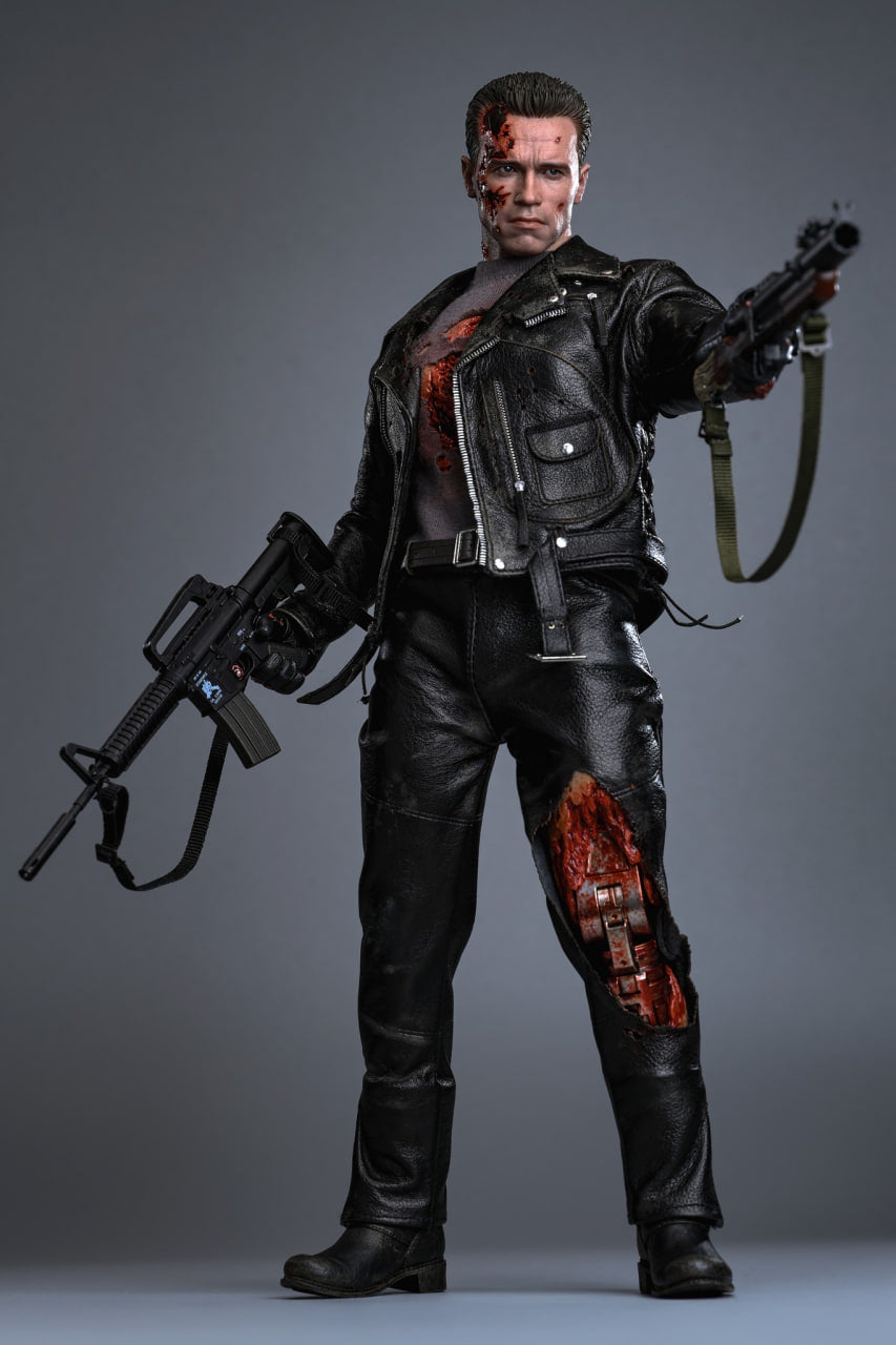 🔥Hot Toys DX46 Terminator 2: Judgment Day T-800 (Battle Damaged Version 2.0) 1/6th scale Collectible Figure