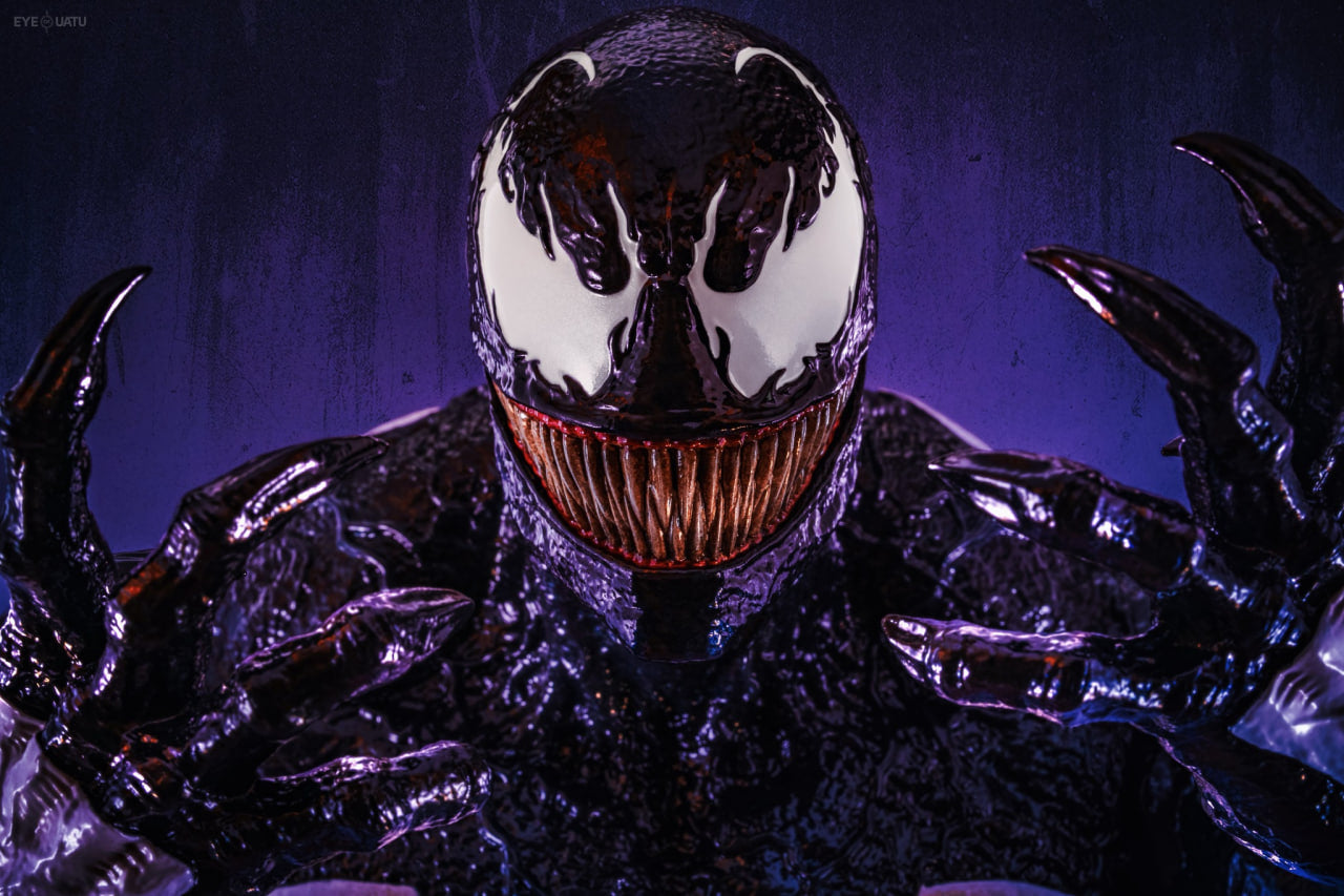 READY🔥Hot Toys CMS023 Marvel Comics Venom 1/6th Scale Collectible Figure