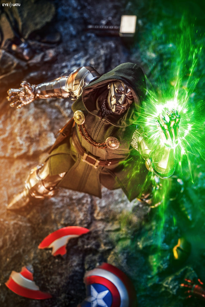 READY🔥Hot Toys CMS022B Marvel Comics 1/6th Scale Doctor Doom Collectible Figure Special Edition