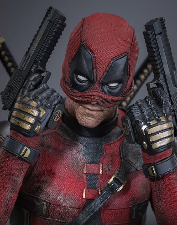 Pre-Owned🔥Hot Toys MMS782 Deadpool & Wolverine 1/6th scale Deadpool (Battling Version) Collectible Figure