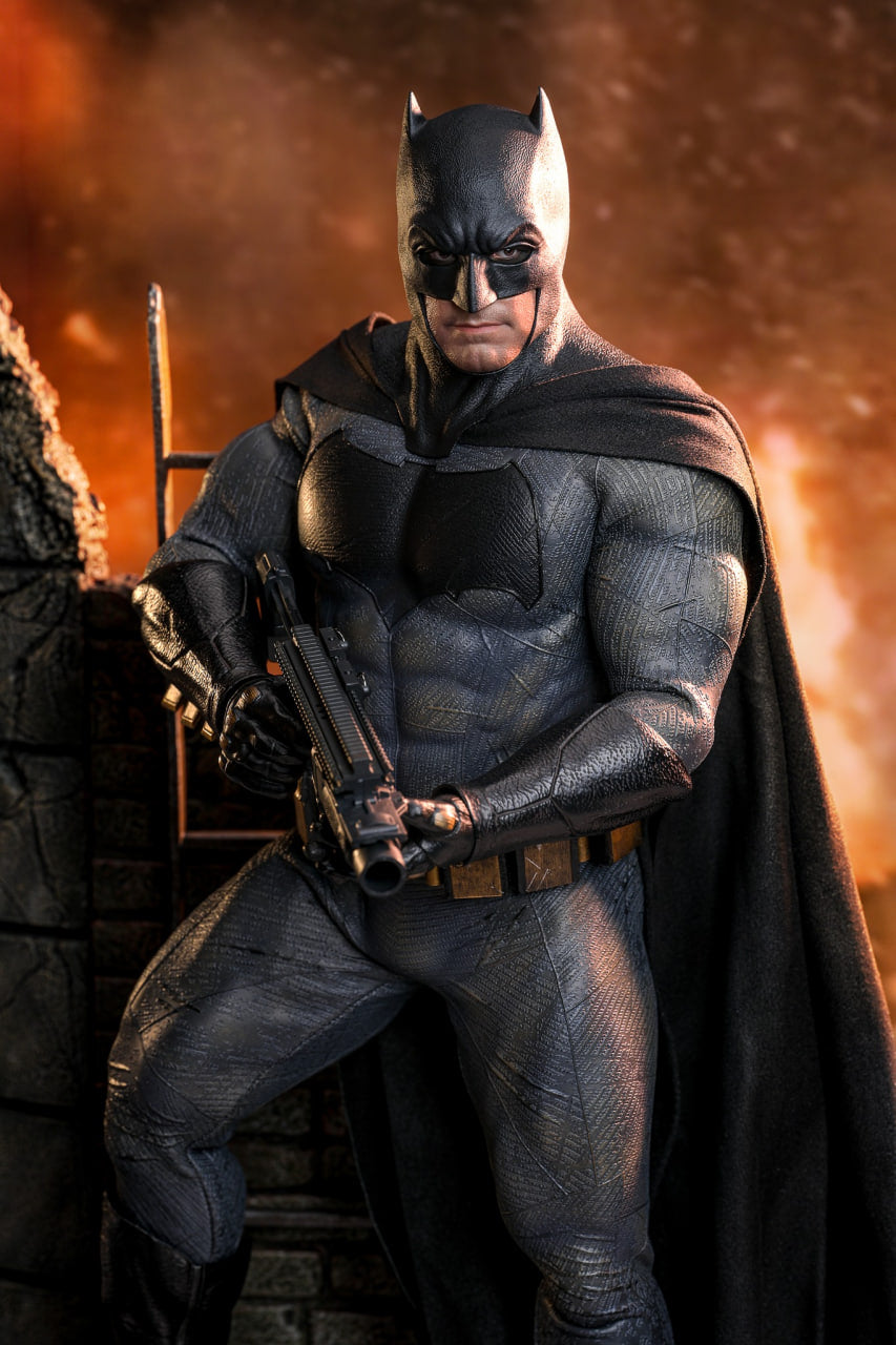 READY🔥Hot Toys MMS731 Batman v Superman: Dawn of Justice - 1/6th scale Batman (2.0) Collectible Figure (Regular Version)