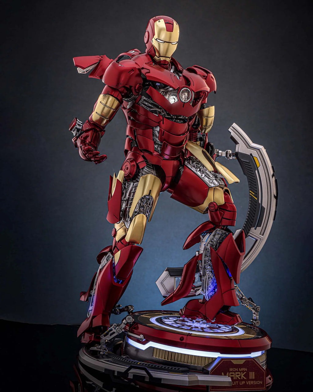 Preorder🔥Hot Toys MMS825B Iron Man 1/6th scale Iron Man Mark III (Armor Suit Up Version) Collectible Figure Special Edition