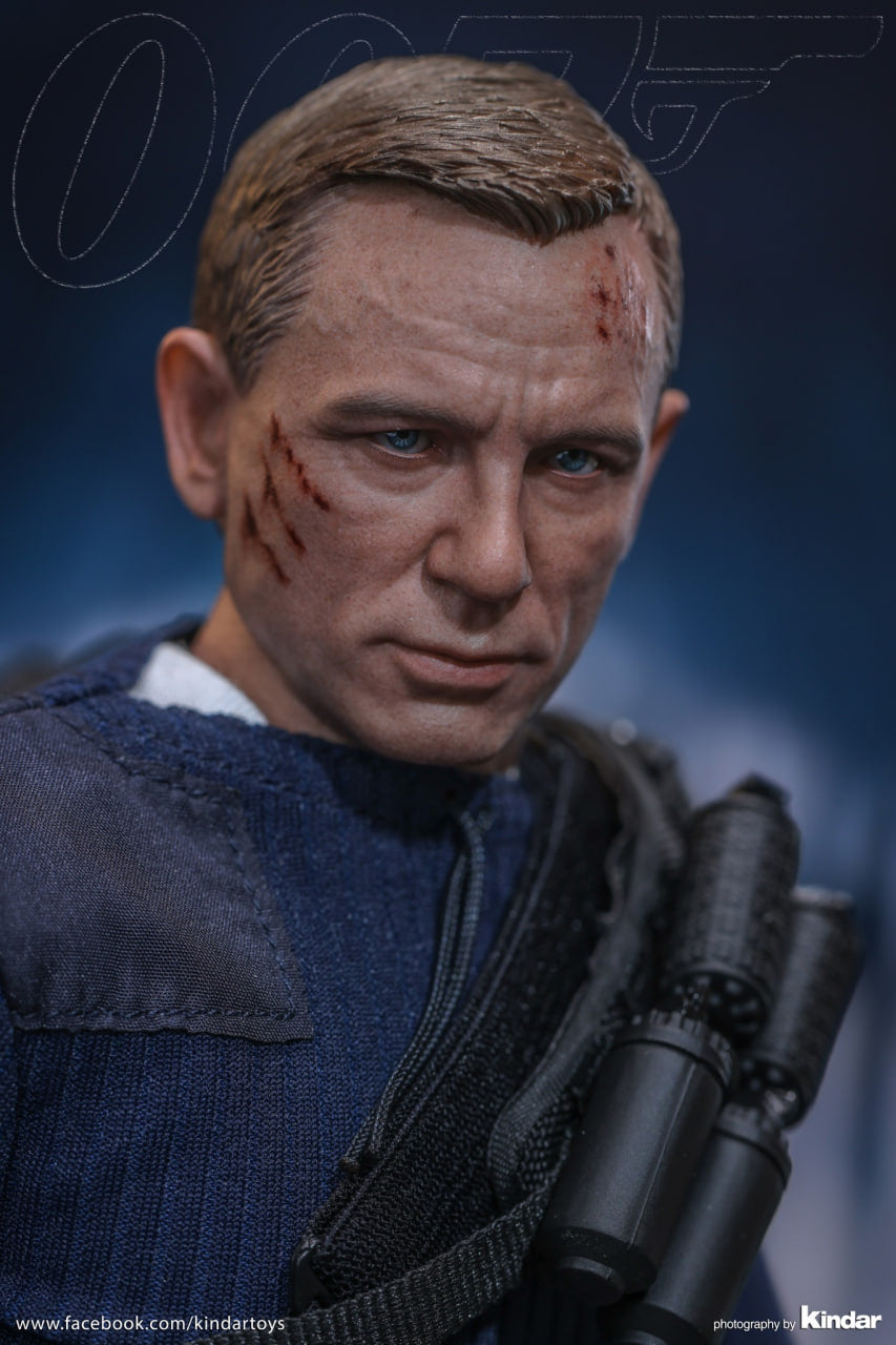 READY🔥Hot Toys MMS804 No Time To Die 1/6th scale James Bond (Commando Outfit) Collectible Figure