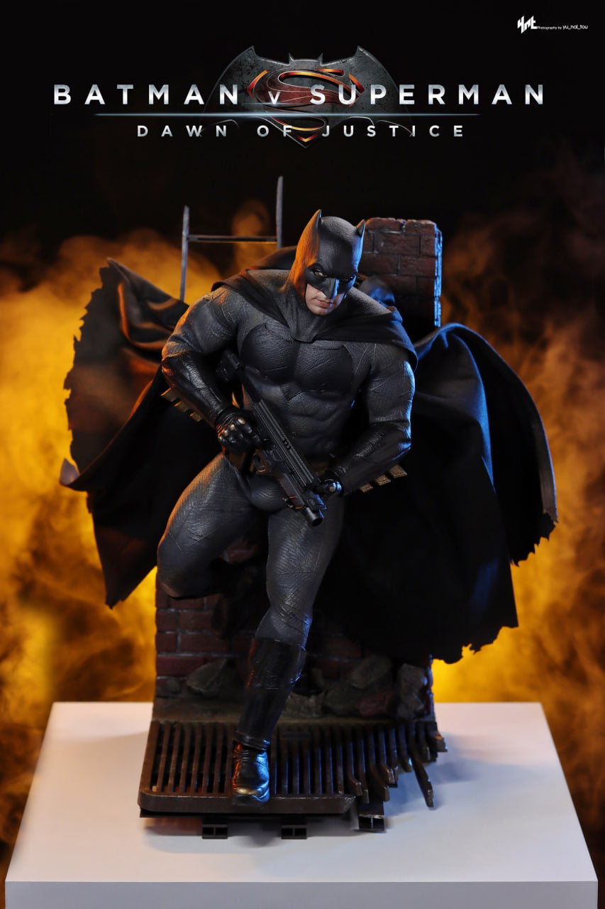 READY🔥Hot Toys MMS732 Batman v Superman: Dawn of Justice - 1/6th scale Batman (2.0) Collectible Figure (Deluxe Version)