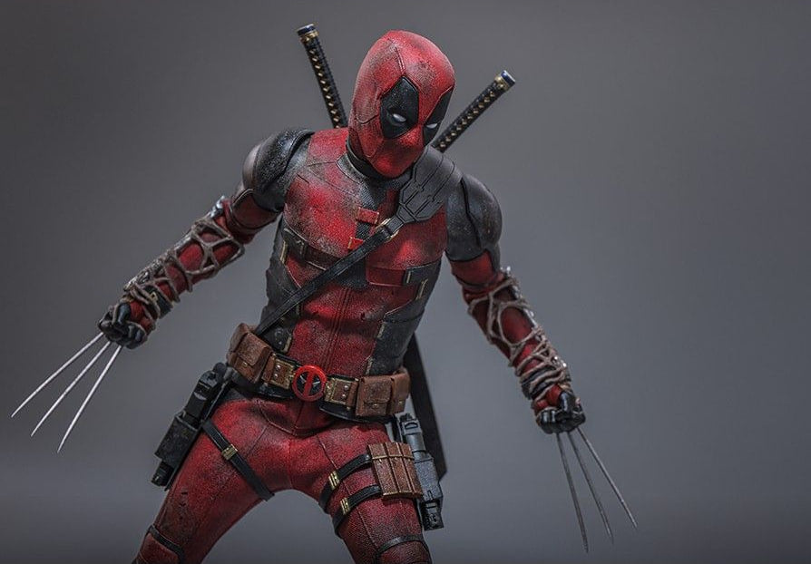 Pre-Owned🔥Hot Toys MMS782 Deadpool & Wolverine 1/6th scale Deadpool (Battling Version) Collectible Figure