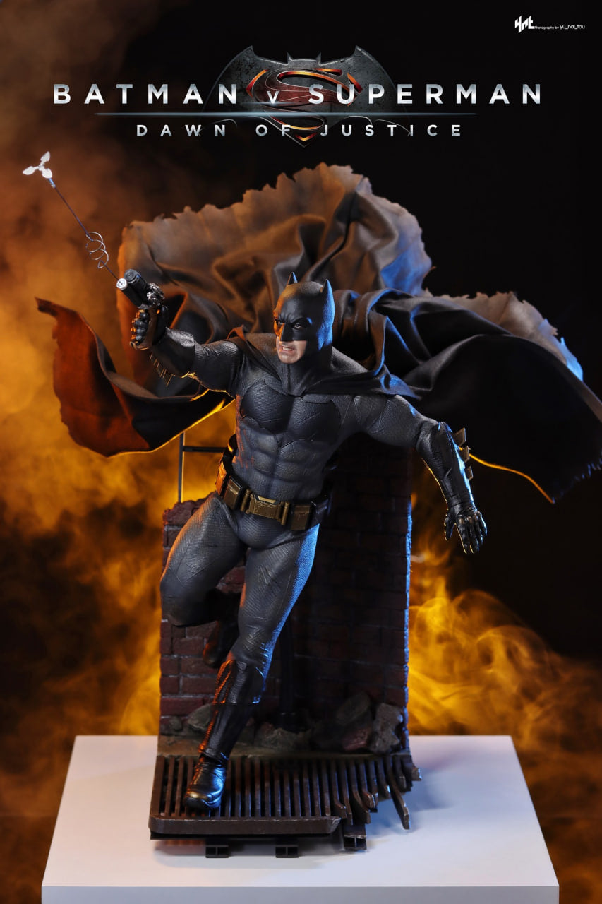 READY🔥Hot Toys MMS732 Batman v Superman: Dawn of Justice - 1/6th scale Batman (2.0) Collectible Figure (Deluxe Version)