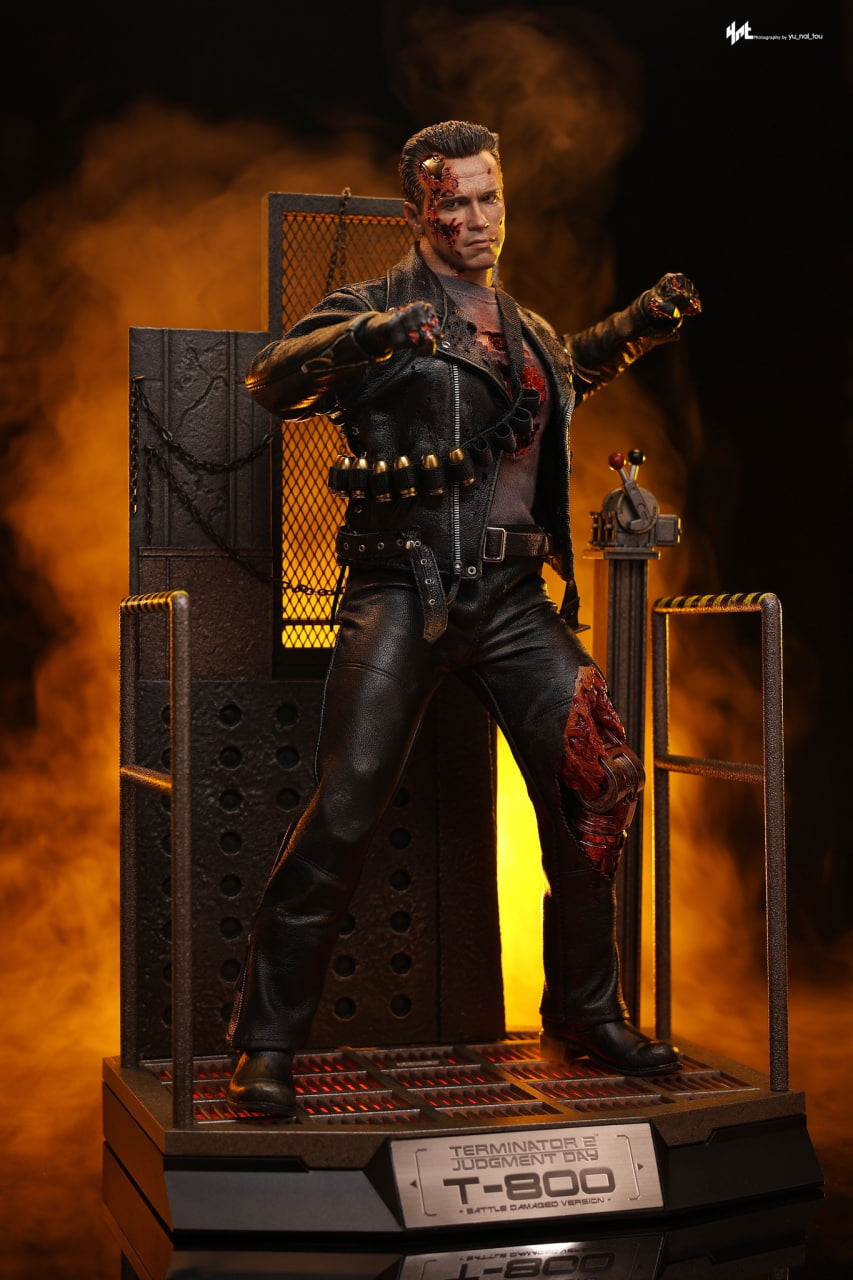 🔥Hot Toys DX46 Terminator 2: Judgment Day T-800 (Battle Damaged Version 2.0) 1/6th scale Collectible Figure