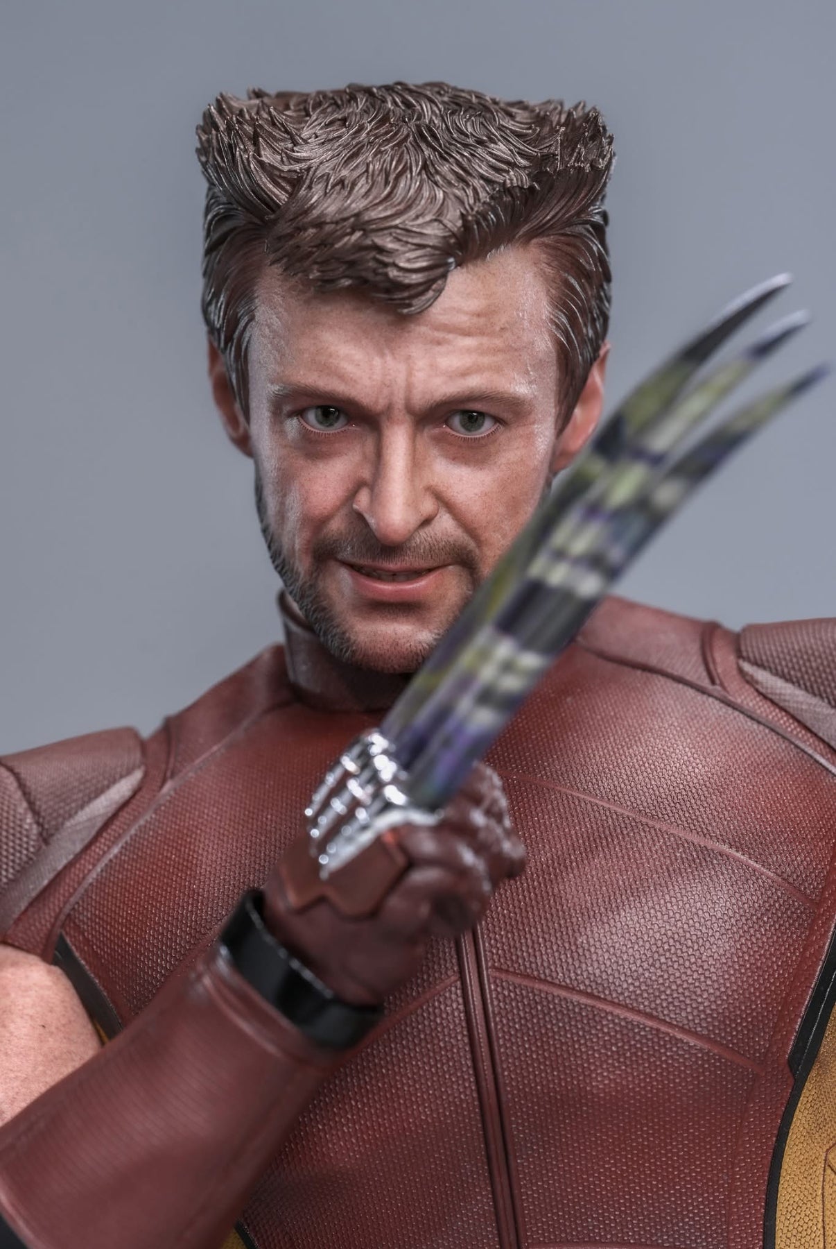 READY🔥Hot Toys MMS831 Deadpool & Wolverine 1/6th scale Wolverine (Classic Brown and Tan) Collectible Figure [Hot Toys Exclusive]