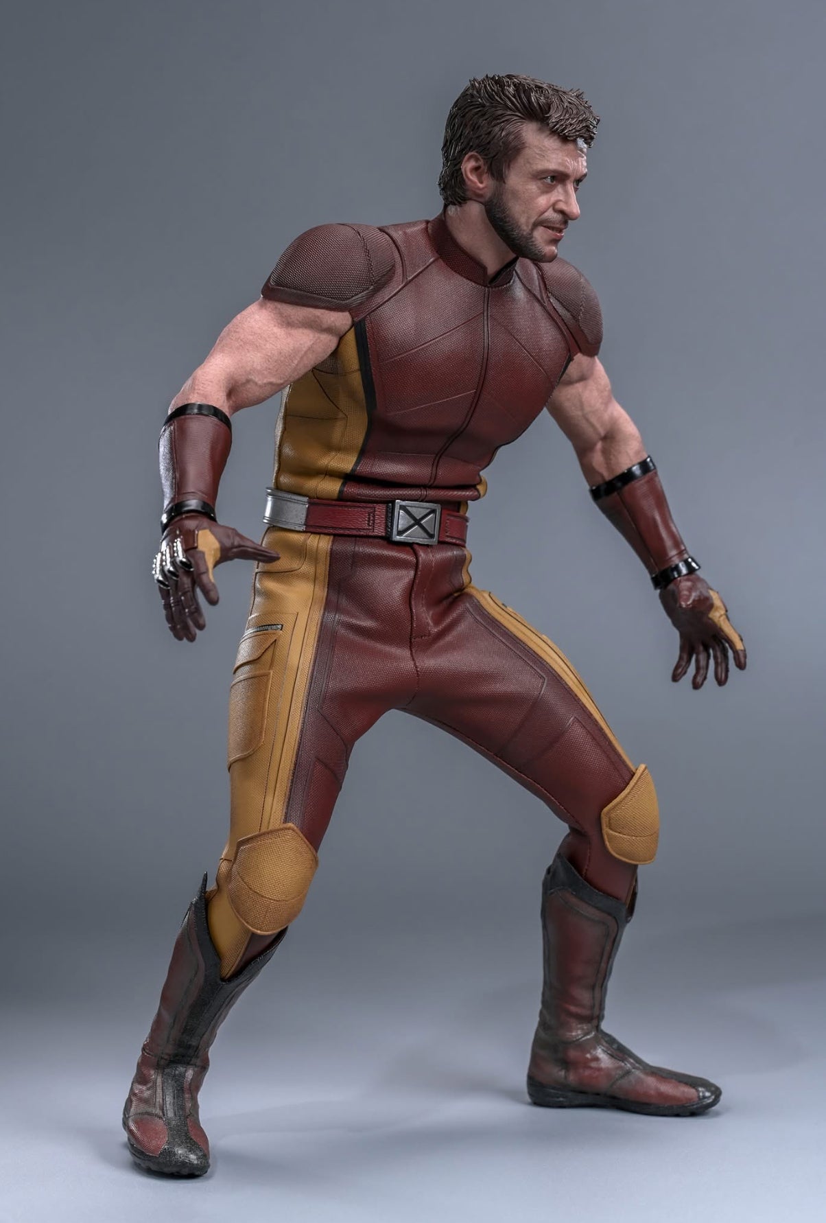 READY🔥Hot Toys MMS831 Deadpool & Wolverine 1/6th scale Wolverine (Classic Brown and Tan) Collectible Figure [Hot Toys Exclusive]