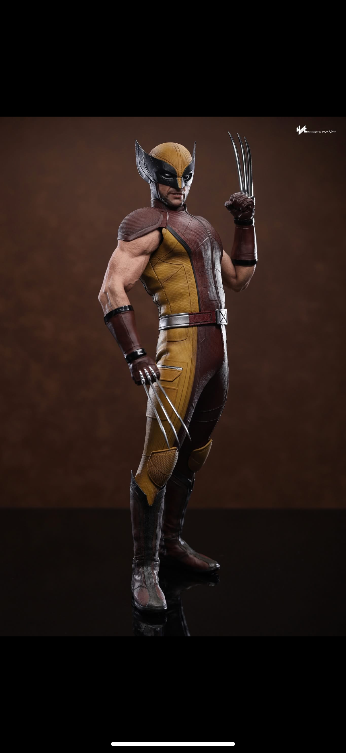 READY🔥Hot Toys MMS831 Deadpool & Wolverine 1/6th scale Wolverine (Classic Brown and Tan) Collectible Figure [Hot Toys Exclusive]