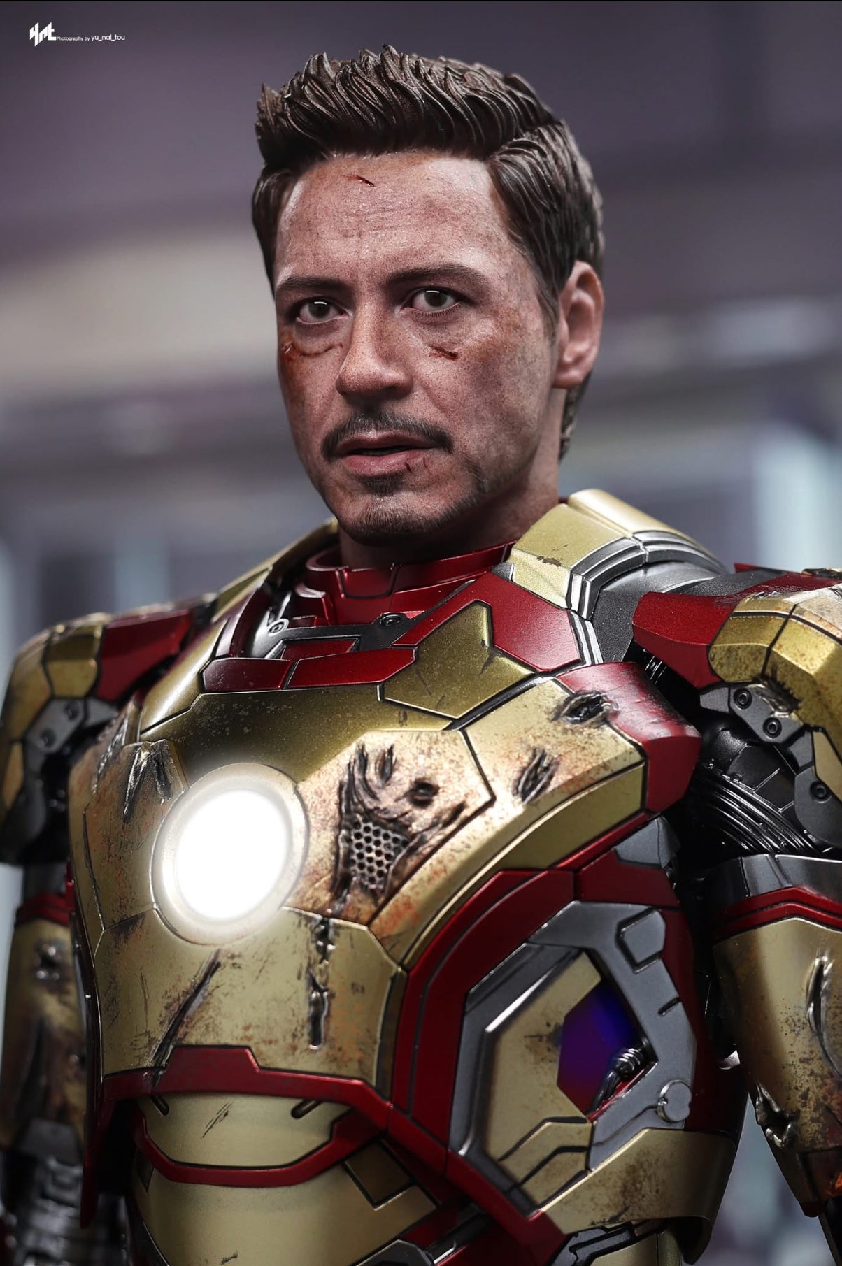 READY🔥Hot Toys MMS759D66B Marvel Ironman 3 Ironman Mark 42 (2.0) 1/6 Scale Collectible Figure (Deluxe Version) Special Edition