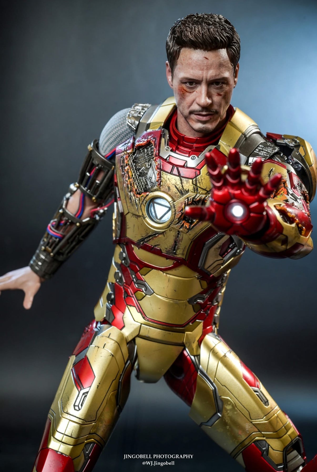 READY🔥Hot Toys MMS759D66B Marvel Ironman 3 Ironman Mark 42 (2.0) 1/6 Scale Collectible Figure (Deluxe Version) Special Edition