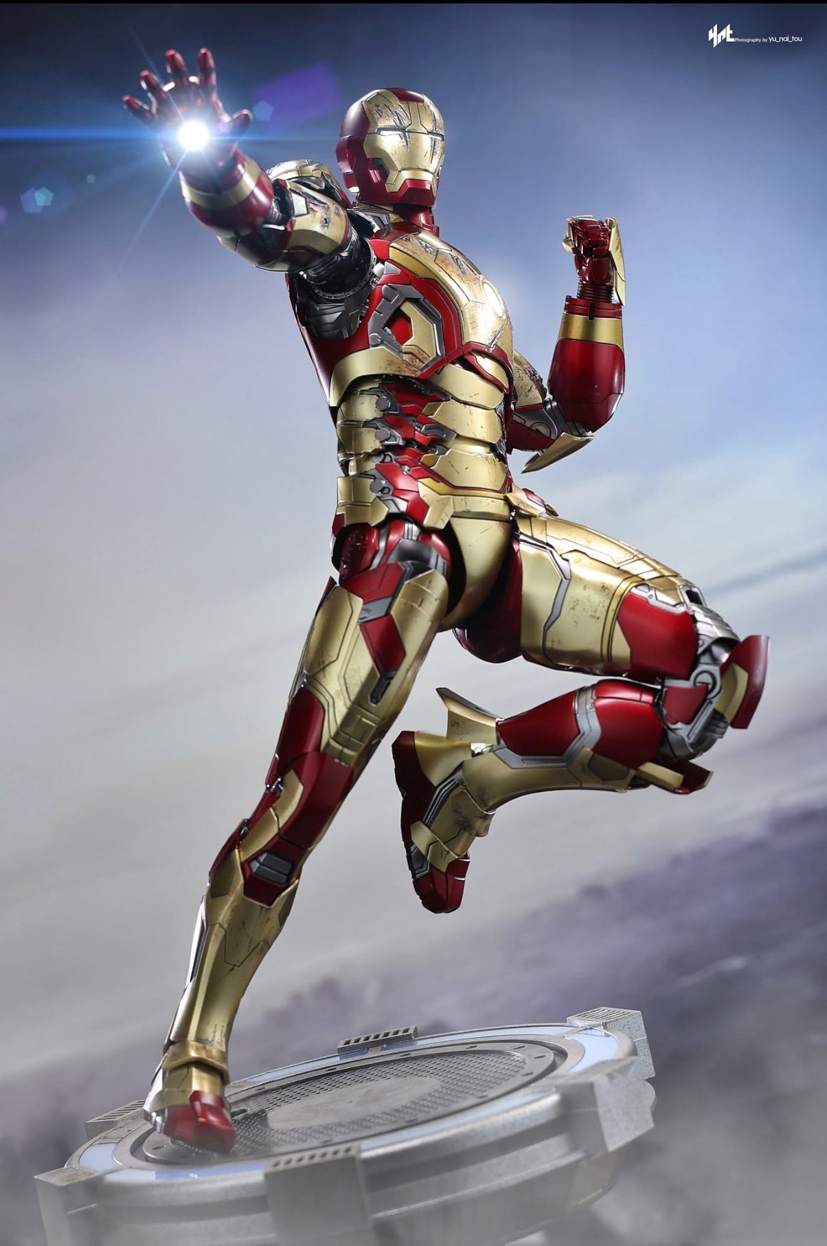 READY🔥Hot Toys MMS759D66B Marvel Ironman 3 Ironman Mark 42 (2.0) 1/6 Scale Collectible Figure (Deluxe Version) Special Edition