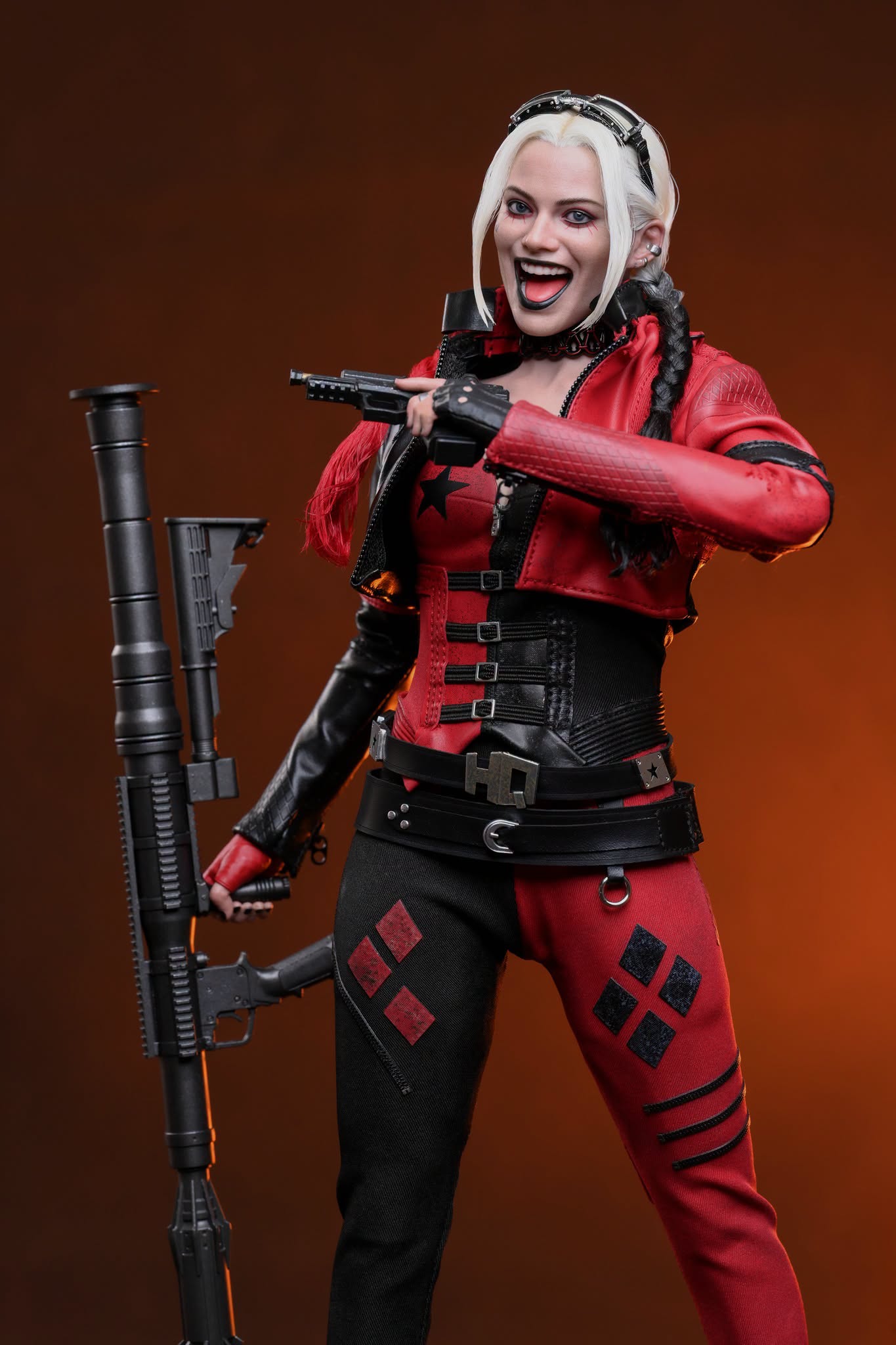 READY🔥Hot Toys MMS773AE The Suicide Squad 1/6th scale Harley Quinn Collectible Figure (Artisan Edition)
