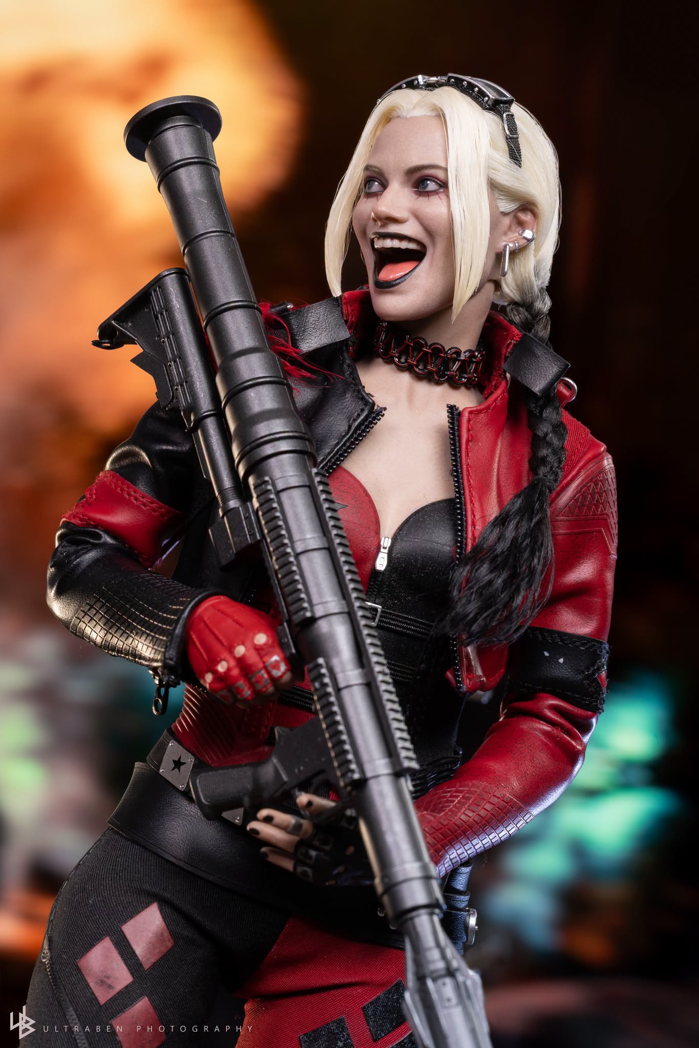 READY🔥Hot Toys MMS773AE The Suicide Squad 1/6th scale Harley Quinn Collectible Figure (Artisan Edition)